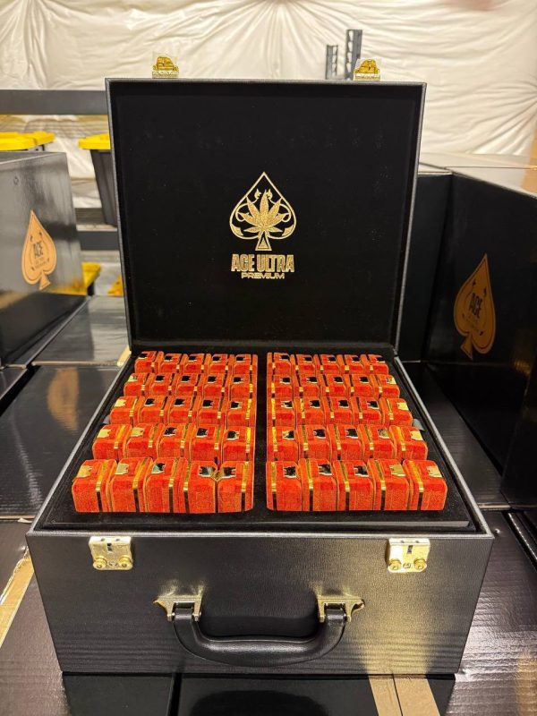 ace ultra premium black badge collection 2g disposable